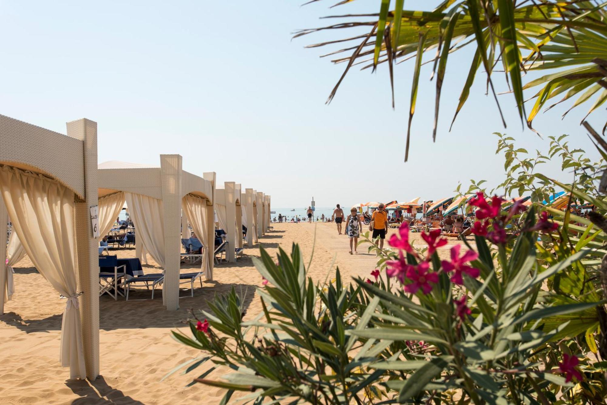 Residence Green Life Bibione Exterior photo